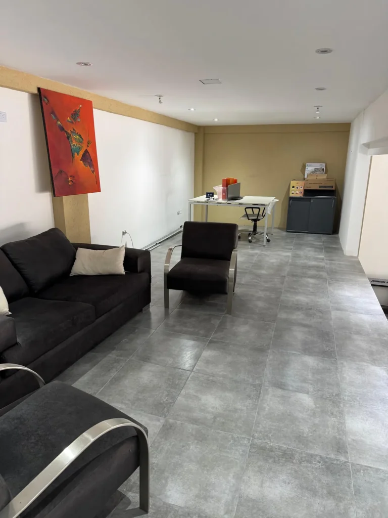 Showroom de Alta Stone: sala de atención